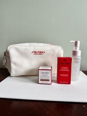 Shiseido White Travel Pouch with skincare set